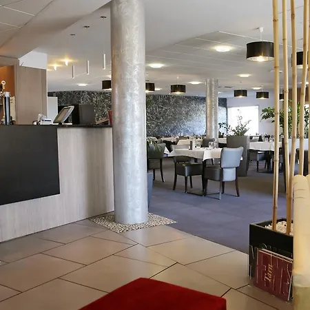 Hotel The Originals City, Le Causséa,