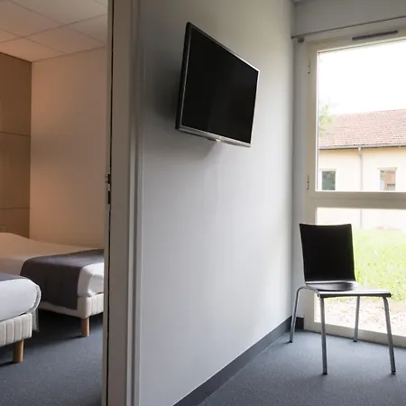 Hotel The Originals City, Le Caussea,