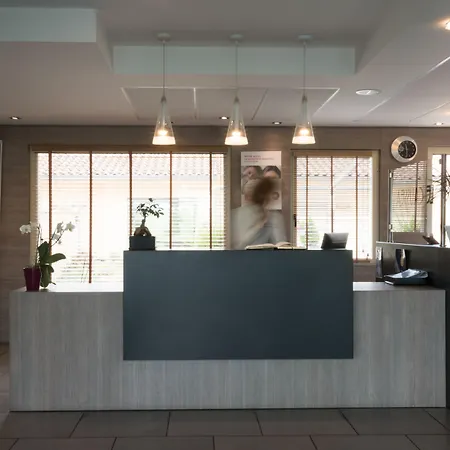 The Originals City, Le Causséa, Hotel