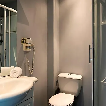 The Originals City, Le Caussea, 3* קסטרה
