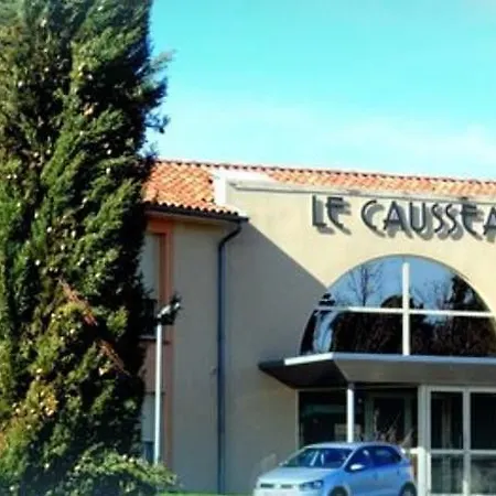 Hotell The Originals City, Le Caussea, Castres (Tarn)
