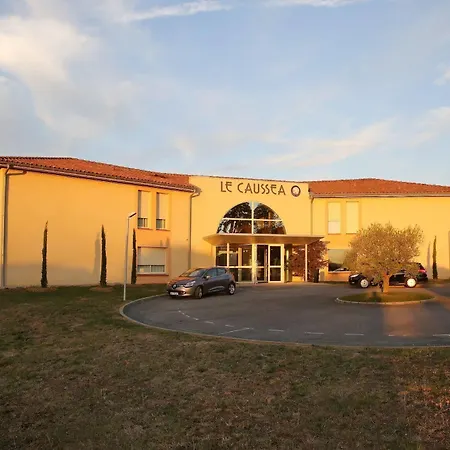 Hotel The Originals City, Le Caussea, Castres (Tarn)
