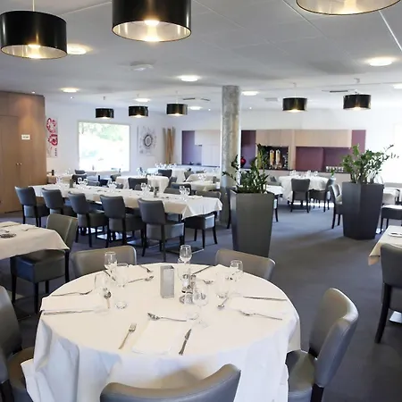 Hotel The Originals City, Le Caussea, Castres (Tarn)