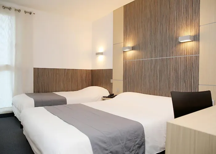 Hotel The Originals City, Le Caussea, 3*